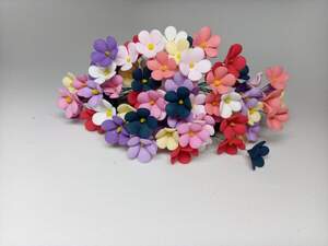 Маленьки квітіи на дроті Мікс